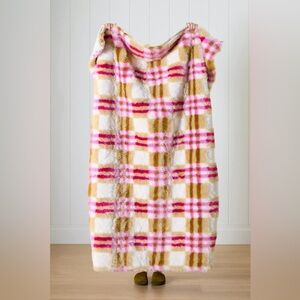 Anthropologie LILOU JACQUARD PLAID FAUX FUR THROW BLANKET Ivory Pink 50" x 70"